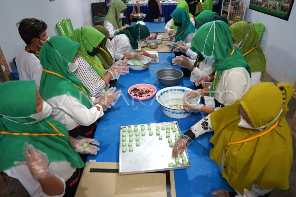 pelatihan-keterampilan-tata-boga-bagi-masyarakat-desa-xb91-dom